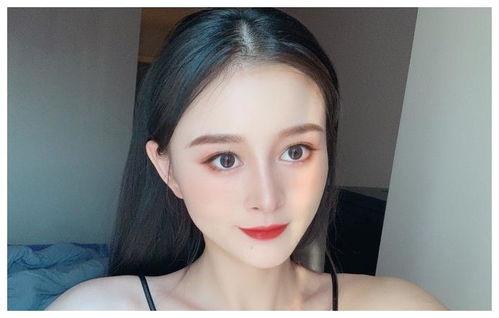 李晴明星,星光璀璨的影视新星，演绎人生百态