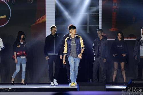 林俊杰演唱会爆料新歌视频,新歌首唱，视听盛宴同步上线