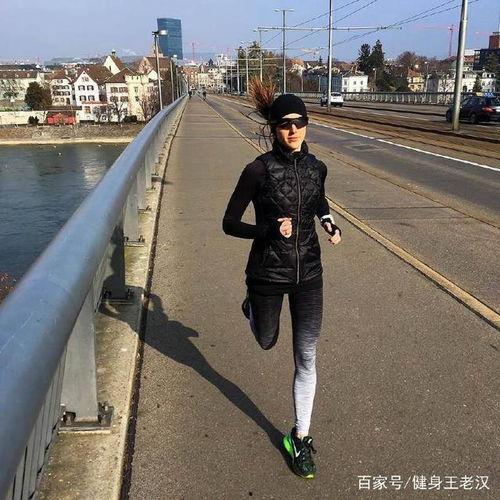 明星出门占路怎么判,法律如何界定与处理？